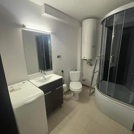 Nad Jeziorem Apartment *