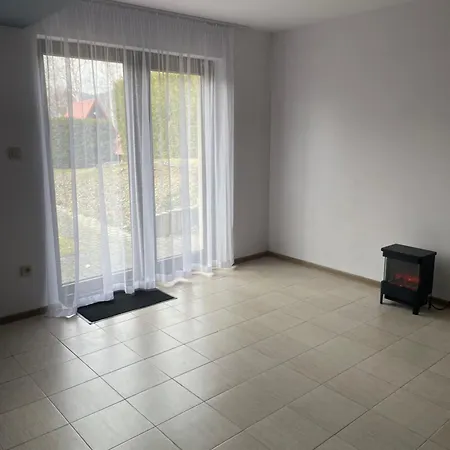 Nad Jeziorem Apartment *